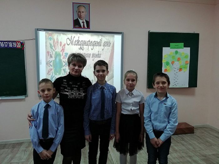 Савченко О.Н. с чтецами из 3б класса